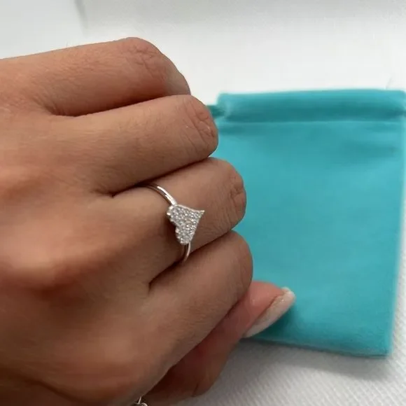 Sterling silver heart ring with cubic zirconia stones - Picture 5 of 5